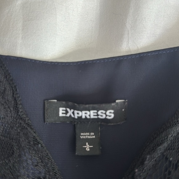 ♠️ Express camisole lace tank top adjustable straps fully lined size large - Picture 6 of 11